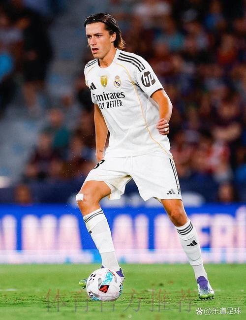 阿斯:皇马巴西双子星状态下滑 表现均不如上赛季 阿斯:皇马巴西双子星状态下滑 表现均不如上赛季